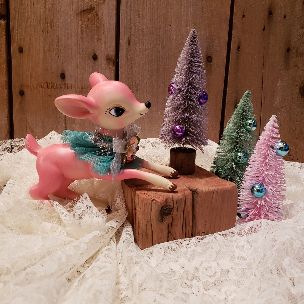 Vintage inspired pink reindeer retro shabby